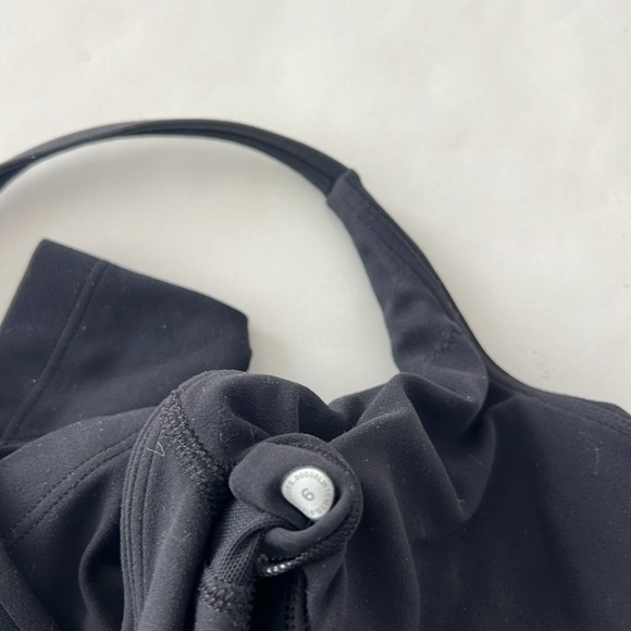Lululemon Strappy Nulu Shelf Bra Sports Tank Top Black Size 6 - Picture 8 of 8